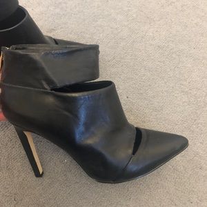 BCBG 4 inch heels, great condition